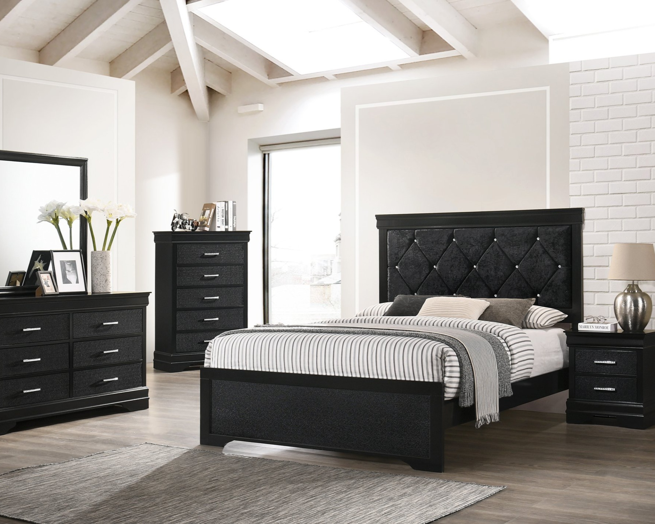CM6918 Amalia Black